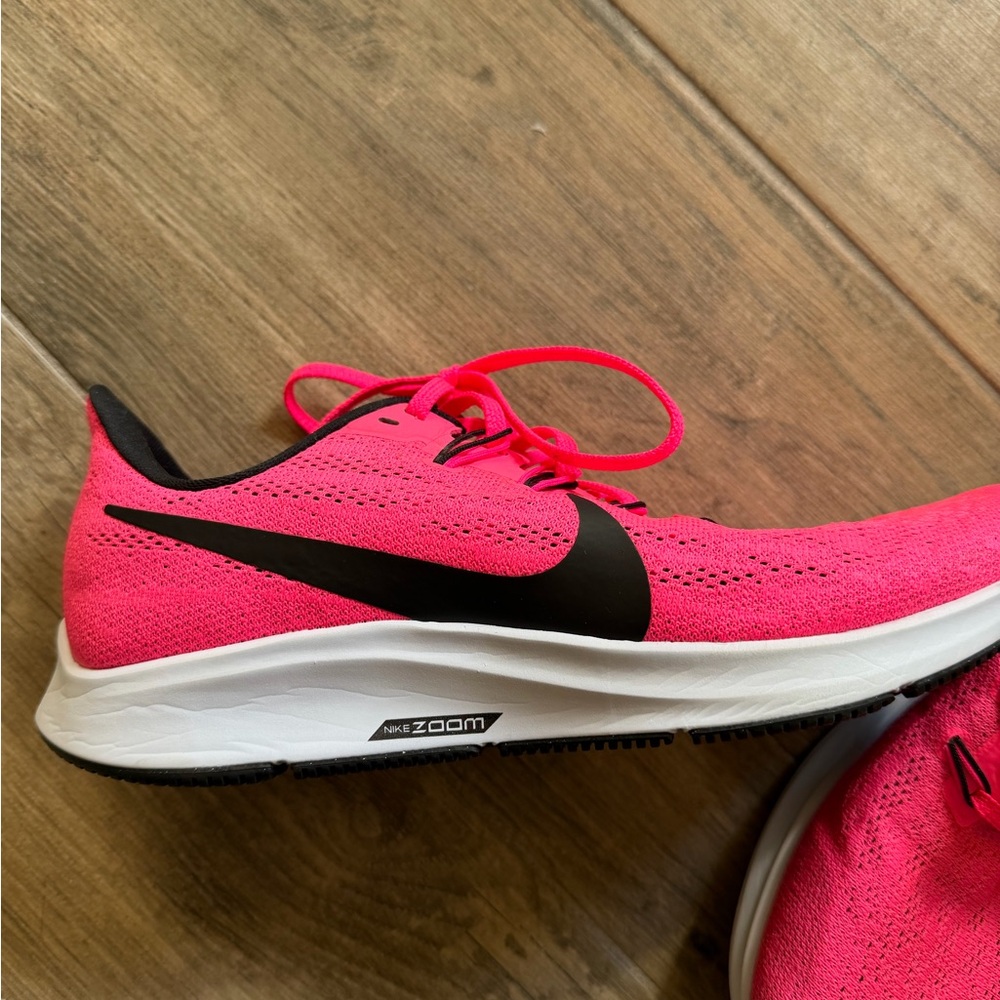 Nike Women's Zoom Pegasus Size 9.5 Hot Pink and Black Athletic Shoes - Picture 4 of 9